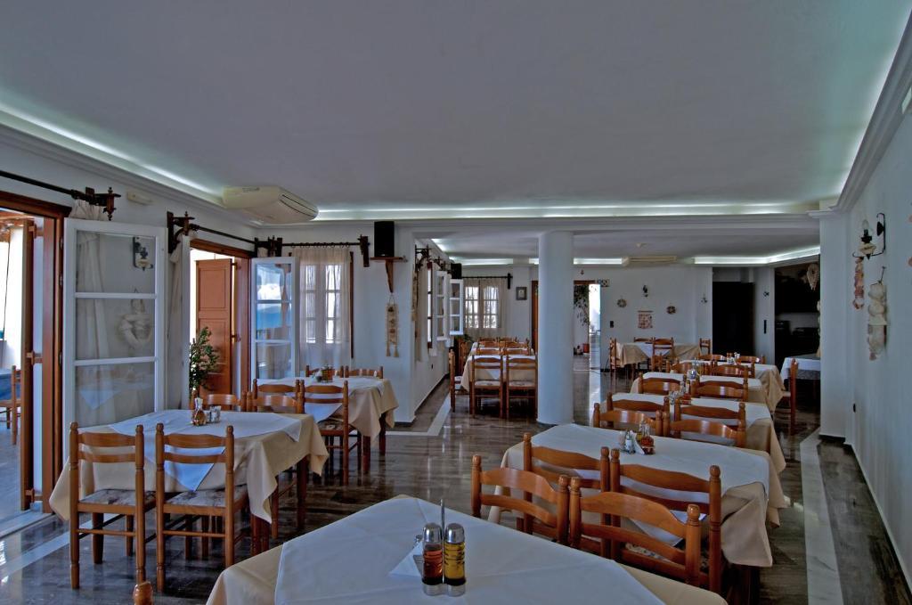 Alex Hotel Турлос Екстериор снимка